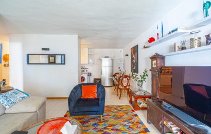 Resale - Apartment - Middle Floor Apartment - Estepona - Atalaya