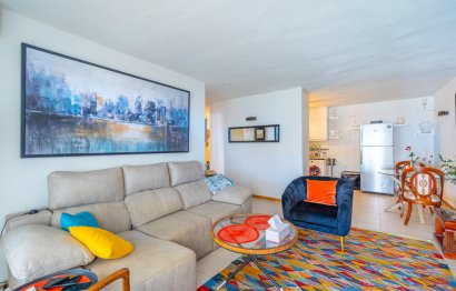 Resale - Apartment - Middle Floor Apartment - Estepona - Atalaya