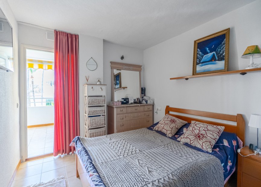 Resale - Apartment - Middle Floor Apartment - Estepona - Atalaya