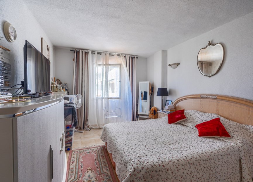 Resale - Apartment - Middle Floor Apartment - Estepona - Atalaya