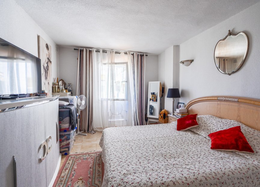 Resale - Apartment - Middle Floor Apartment - Estepona - Atalaya