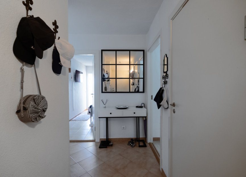 Resale - Apartment - Middle Floor Apartment - Estepona - Atalaya