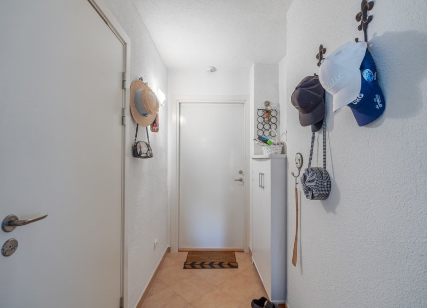 Resale - Apartment - Middle Floor Apartment - Estepona - Atalaya