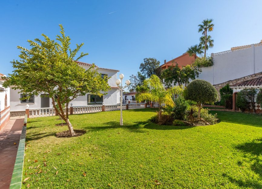 Resale - House - Detached Villa - Benalmádena - Benalmadena Centro