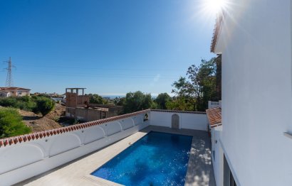 Resale - House - Detached Villa - Benalmádena - Benalmadena Centro