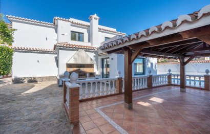 Resale - House - Detached Villa - Benalmádena - Benalmadena Centro