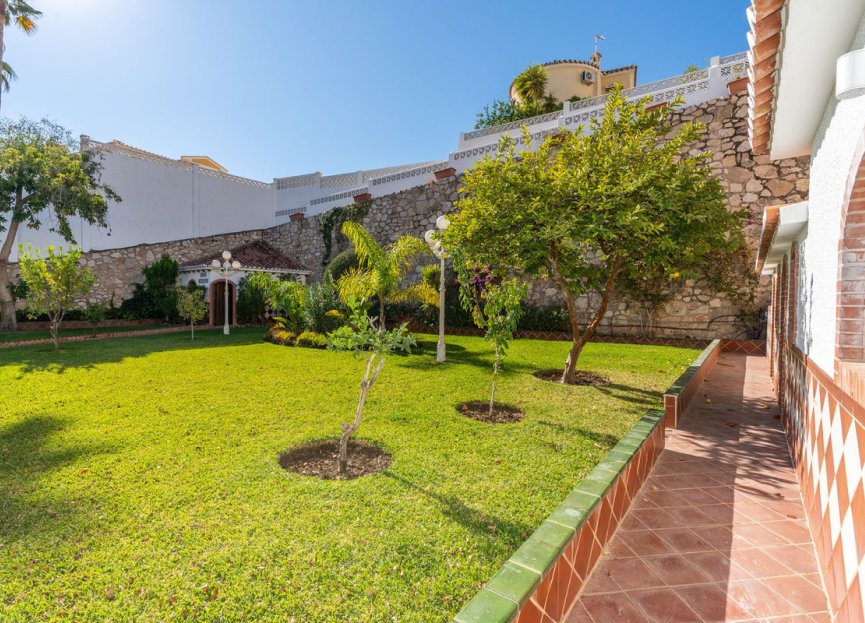 Resale - House - Detached Villa - Benalmádena - Benalmadena Centro