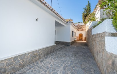 Resale - House - Detached Villa - Benalmádena - Benalmadena Centro