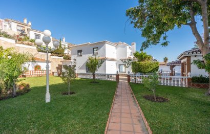 Resale - House - Detached Villa - Benalmádena - Benalmadena Centro