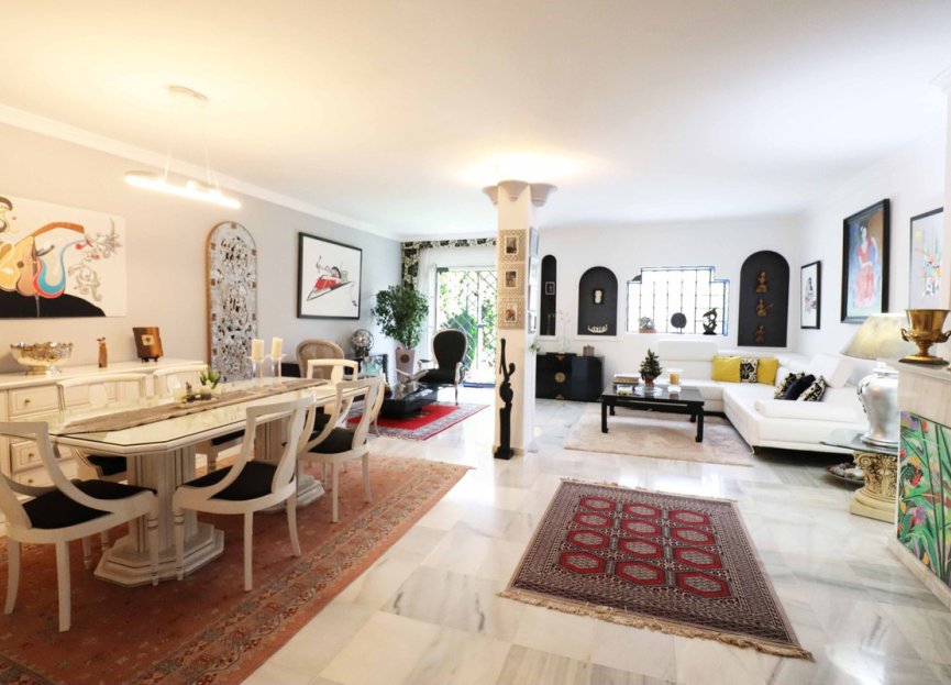 Resale - House - Townhouse - Estepona - Atalaya