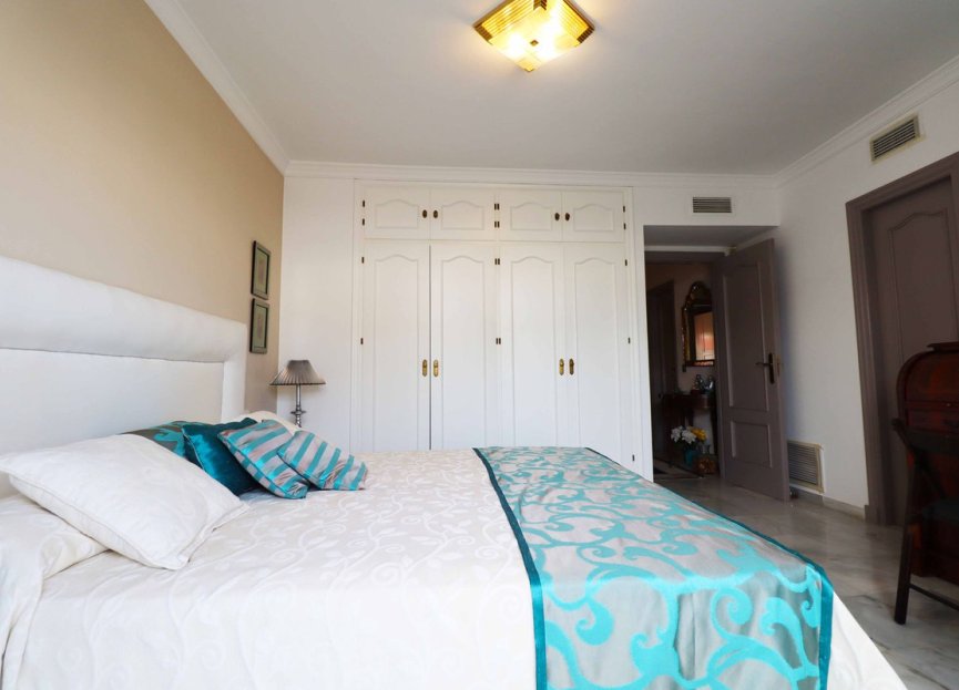 Resale - House - Townhouse - Estepona - Atalaya