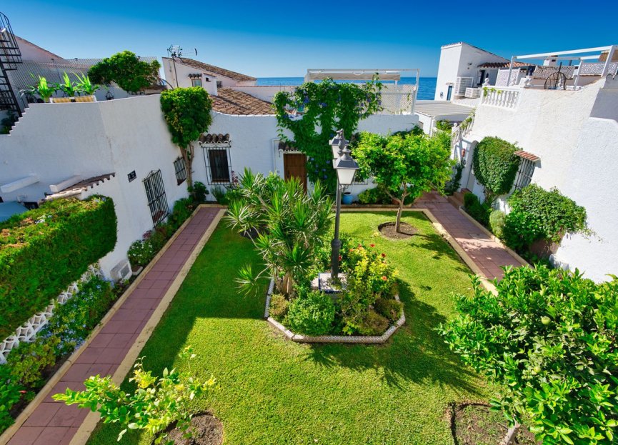 Resale - House - Semi-Detached House - Estepona - Estepona Centro