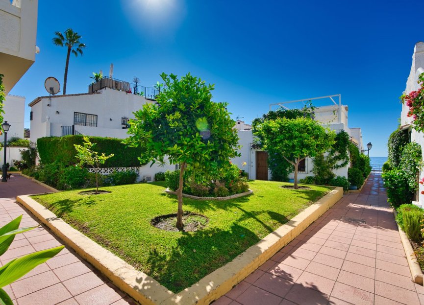 Resale - House - Semi-Detached House - Estepona - Estepona Centro