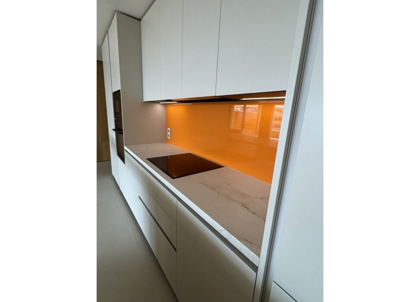 Resale - Apartment - Middle Floor Apartment - Fuengirola - Fuengirola Centro