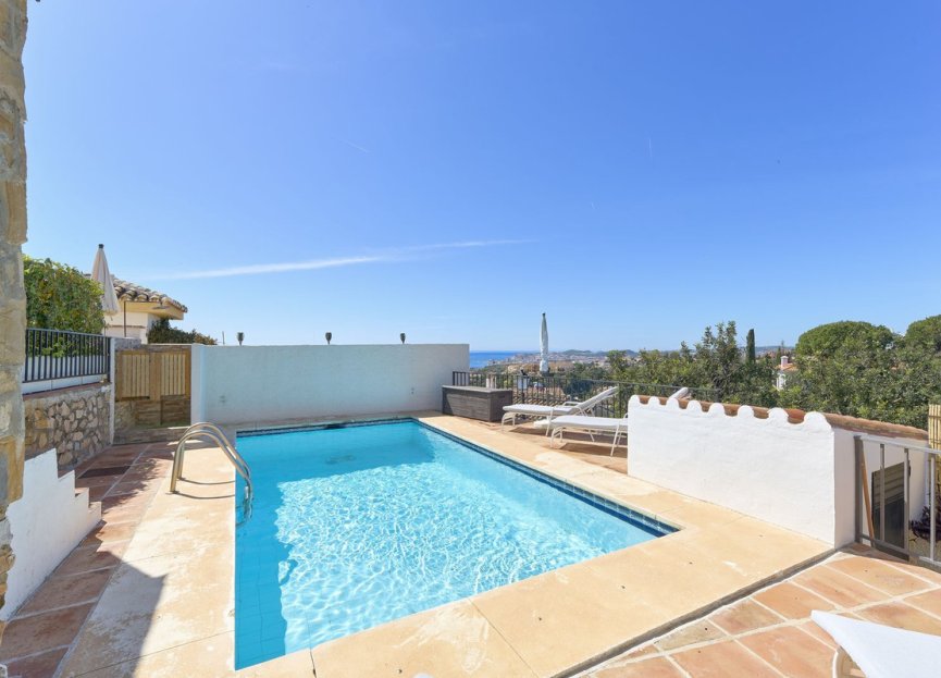 Resale - House - Detached Villa - Fuengirola - Fuengirola Centro