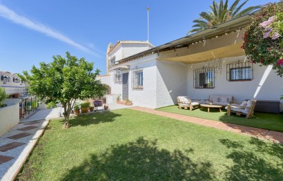 Resale - House - Detached Villa - Fuengirola - Fuengirola Centro