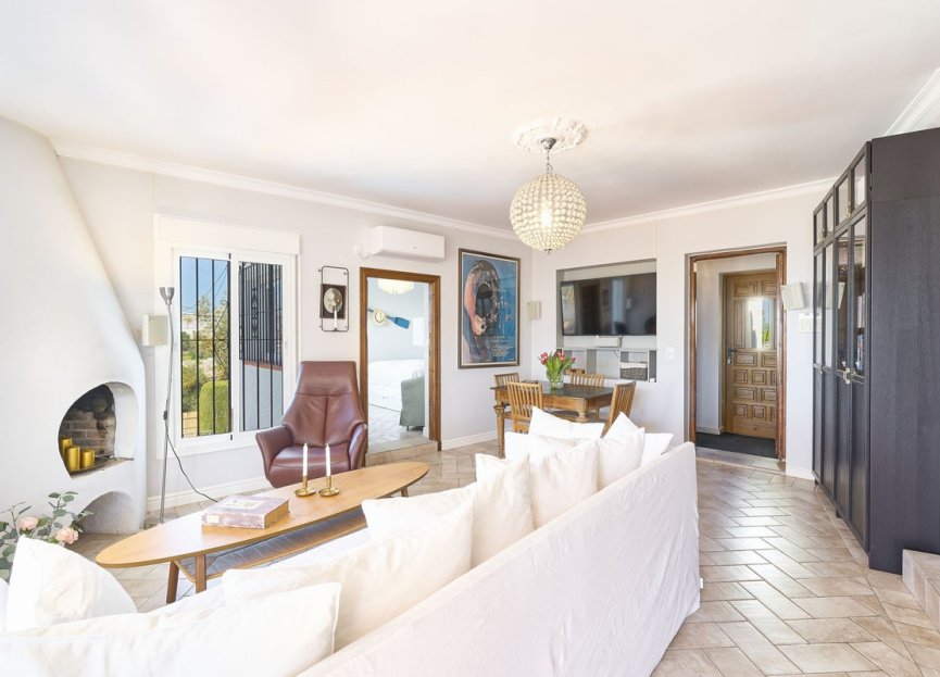 Resale - House - Detached Villa - Fuengirola - Fuengirola Centro