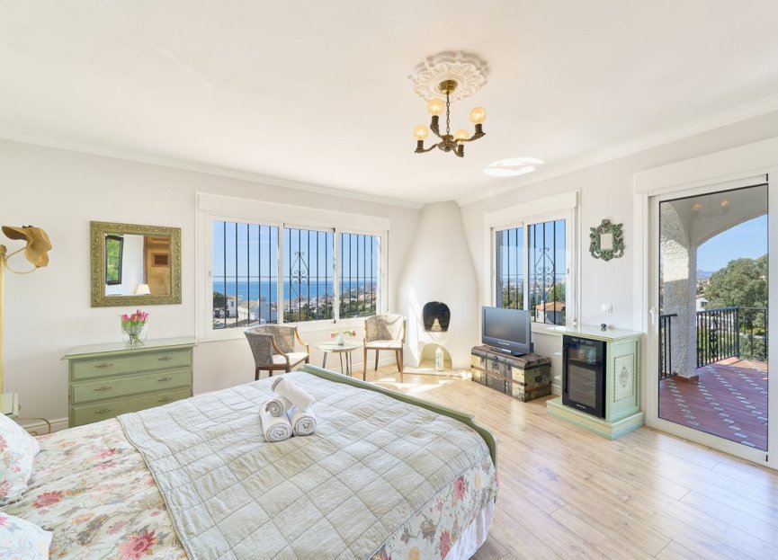 Resale - House - Detached Villa - Fuengirola - Fuengirola Centro