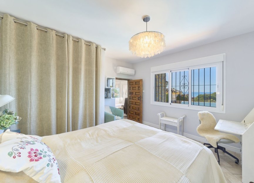 Resale - House - Detached Villa - Fuengirola - Fuengirola Centro