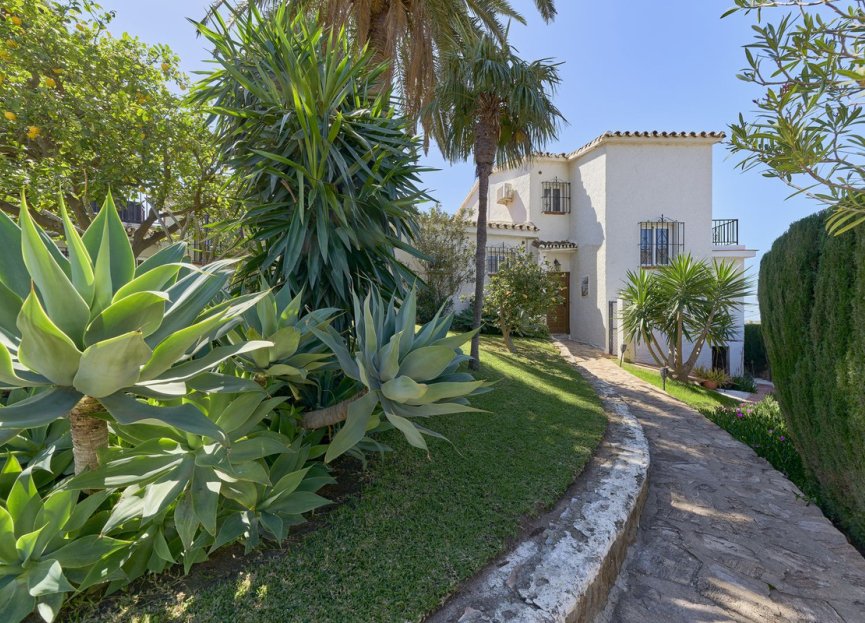Resale - House - Detached Villa - Fuengirola - Fuengirola Centro