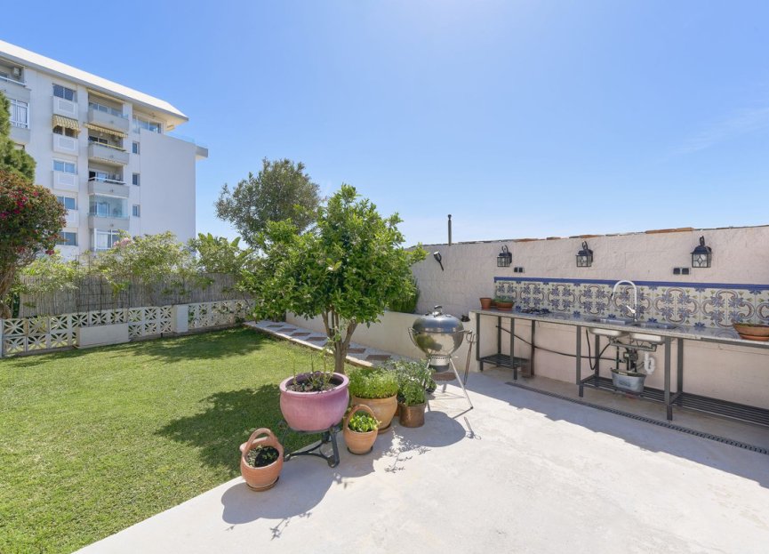 Resale - House - Detached Villa - Fuengirola - Fuengirola Centro