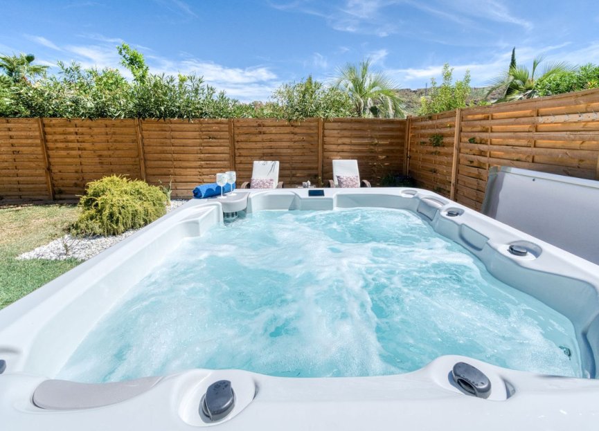 Resale - House - Detached Villa - Benahavís - Benahavís Centro