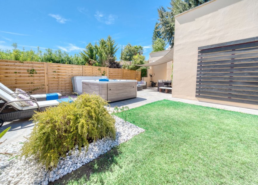 Resale - House - Detached Villa - Benahavís - Benahavís Centro