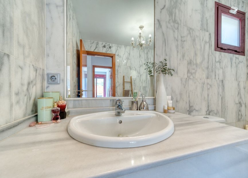 Resale - House - Detached Villa - Benahavís - Benahavís Centro