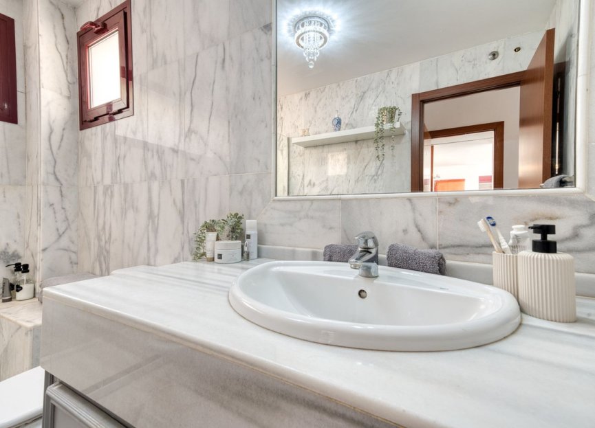 Resale - House - Detached Villa - Benahavís - Benahavís Centro