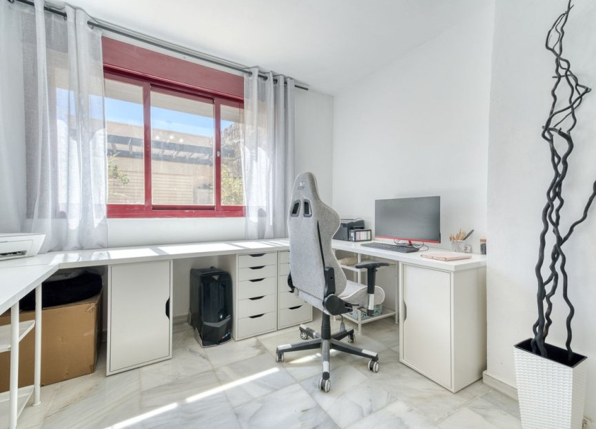 Resale - House - Detached Villa - Benahavís - Benahavís Centro