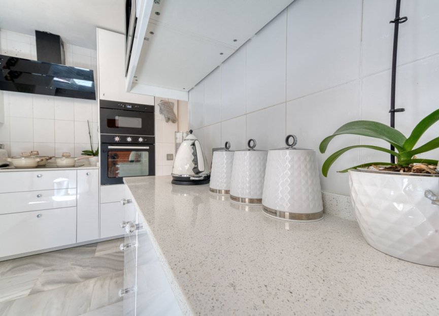 Resale - House - Detached Villa - Benahavís - Benahavís Centro