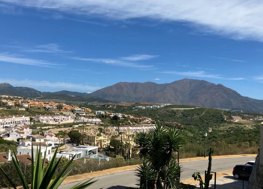 Resale - Apartment - Middle Floor Apartment - Casares - Casares Playa