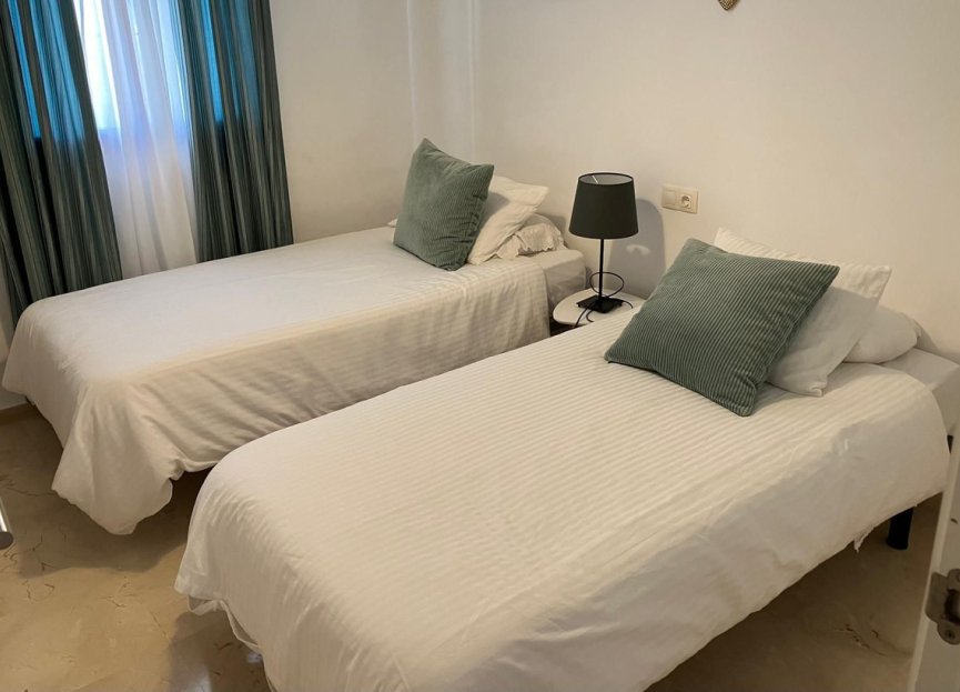 Resale - Apartment - Middle Floor Apartment - Casares - Casares Playa