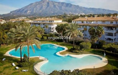 Resale - Apartment - Middle Floor Apartment - Marbella - Puerto Banús