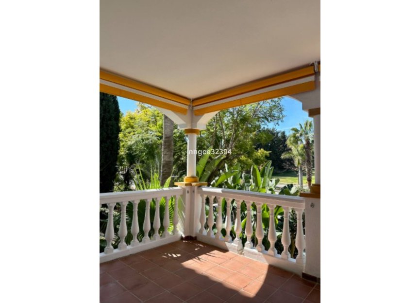 Resale - Apartment - Middle Floor Apartment - Marbella - Puerto Banús