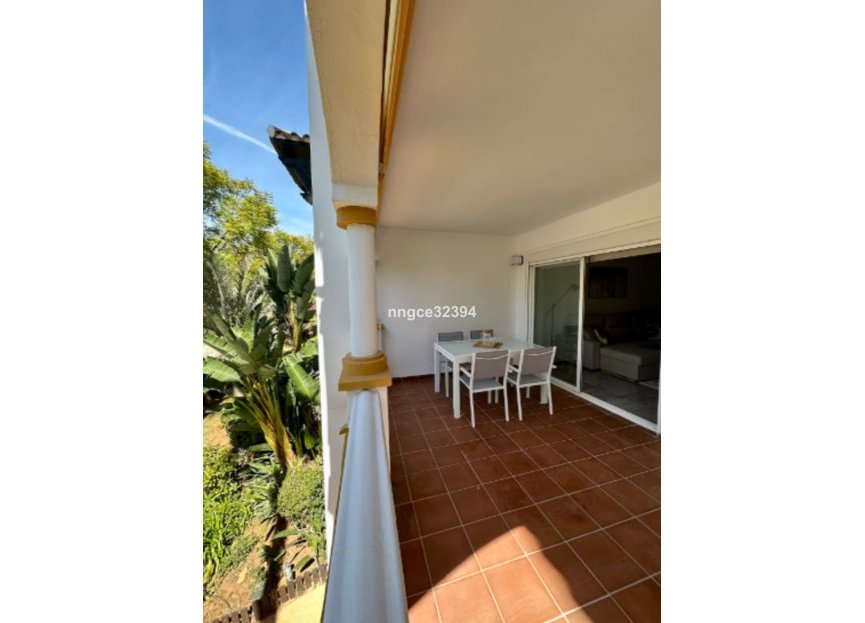Resale - Apartment - Middle Floor Apartment - Marbella - Puerto Banús