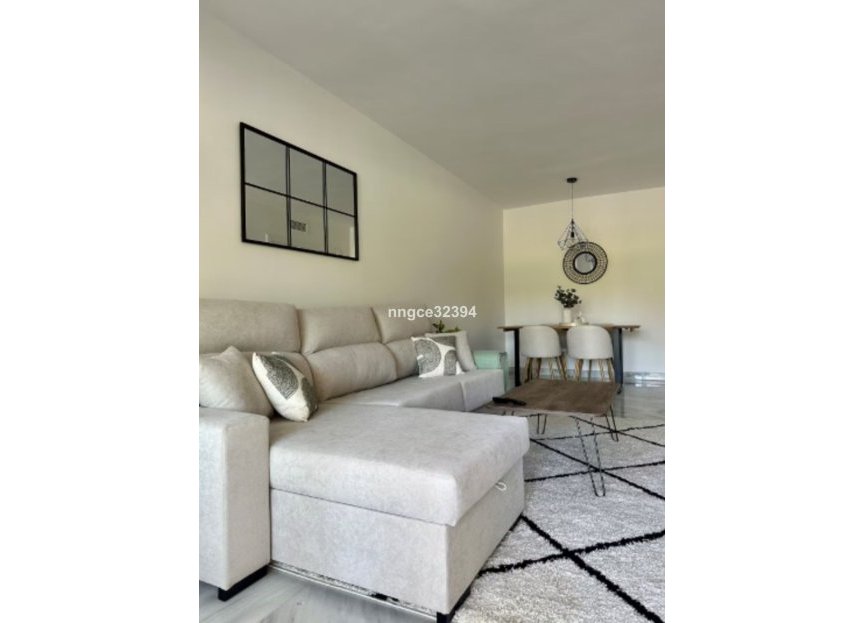 Resale - Apartment - Middle Floor Apartment - Marbella - Puerto Banús