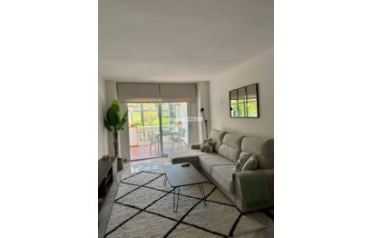 Resale - Apartment - Middle Floor Apartment - Marbella - Puerto Banús