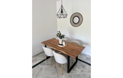 Resale - Apartment - Middle Floor Apartment - Marbella - Puerto Banús