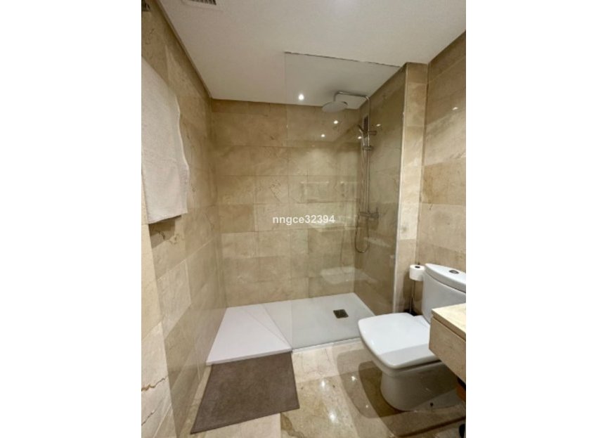 Resale - Apartment - Middle Floor Apartment - Marbella - Puerto Banús