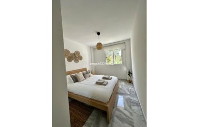 Resale - Apartment - Middle Floor Apartment - Marbella - Puerto Banús