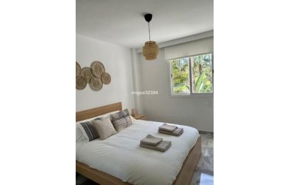 Resale - Apartment - Middle Floor Apartment - Marbella - Puerto Banús