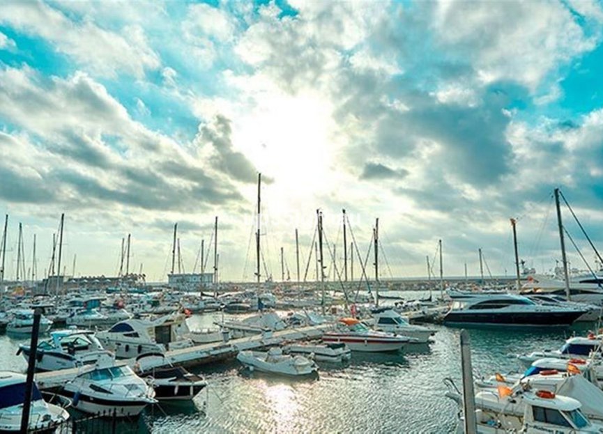 Resale - House - Detached Villa - Estepona - Estepona Centro