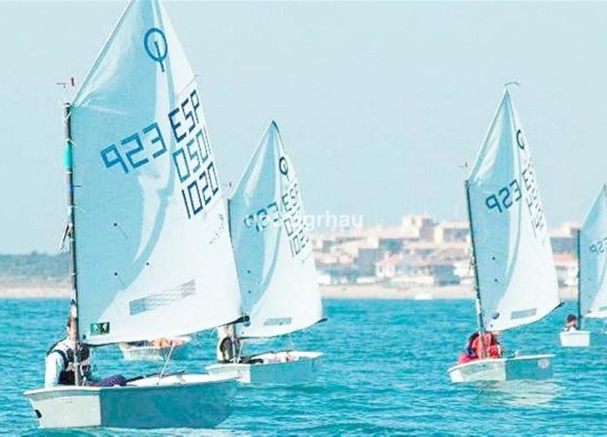 Resale - House - Detached Villa - Estepona - Estepona Centro