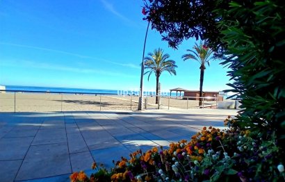 Resale - House - Detached Villa - Estepona - Estepona Centro