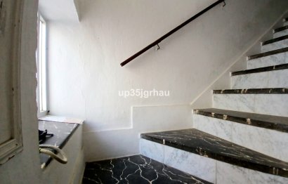 Resale - House - Detached Villa - Estepona - Estepona Centro
