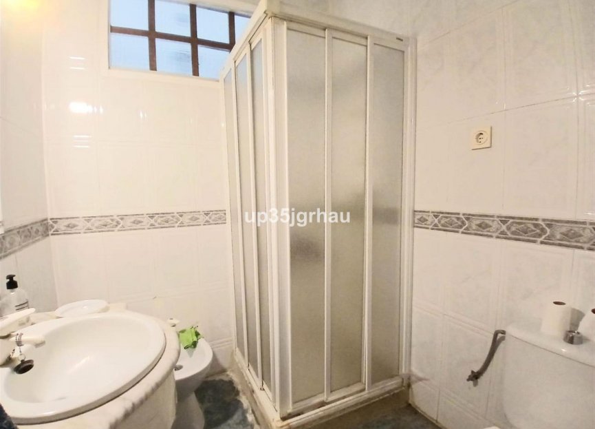 Resale - House - Detached Villa - Estepona - Estepona Centro