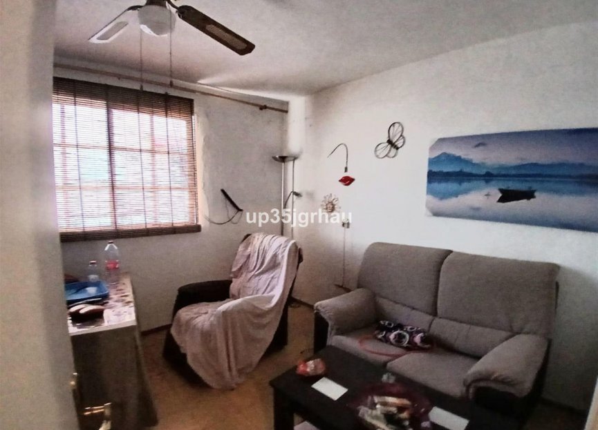 Resale - House - Detached Villa - Estepona - Estepona Centro