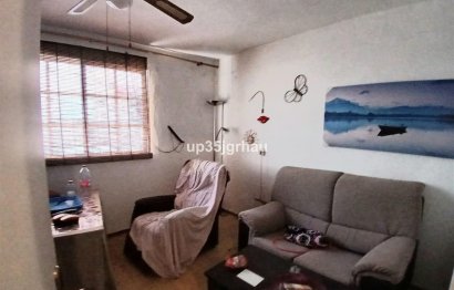 Resale - House - Detached Villa - Estepona - Estepona Centro