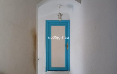 Resale - House - Detached Villa - Estepona - Estepona Centro